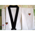 Uniforme de Taekwondo com nervuras